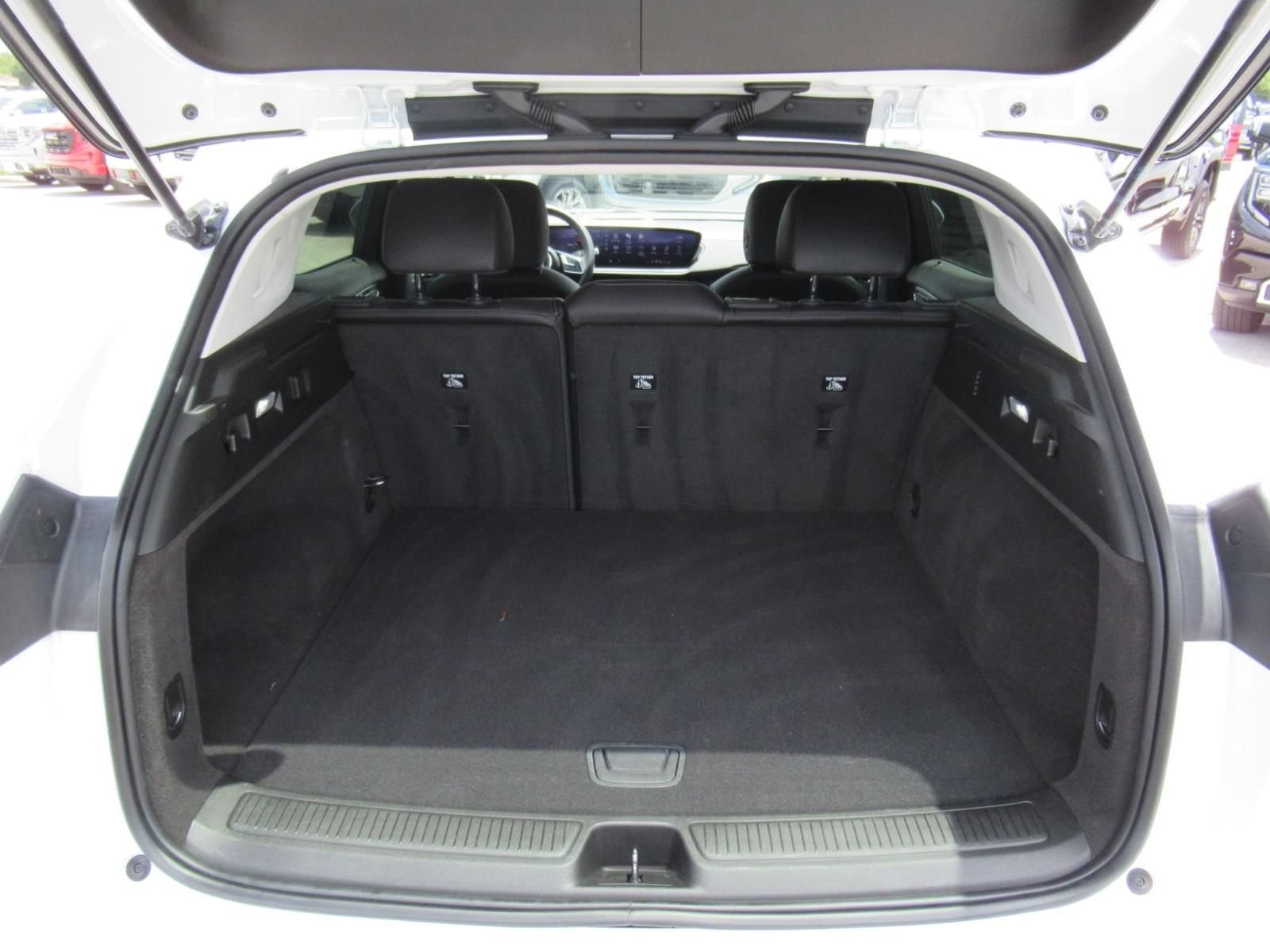 Used 2024 Buick Envision Preferred AWD/4WD image 32