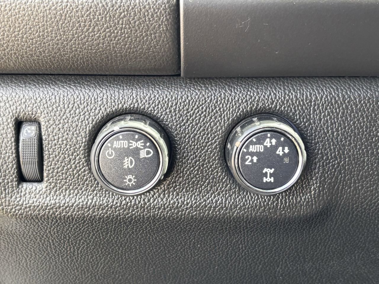 Used 2016 GMC Canyon SLE w/ SLE Convenience Package image 34