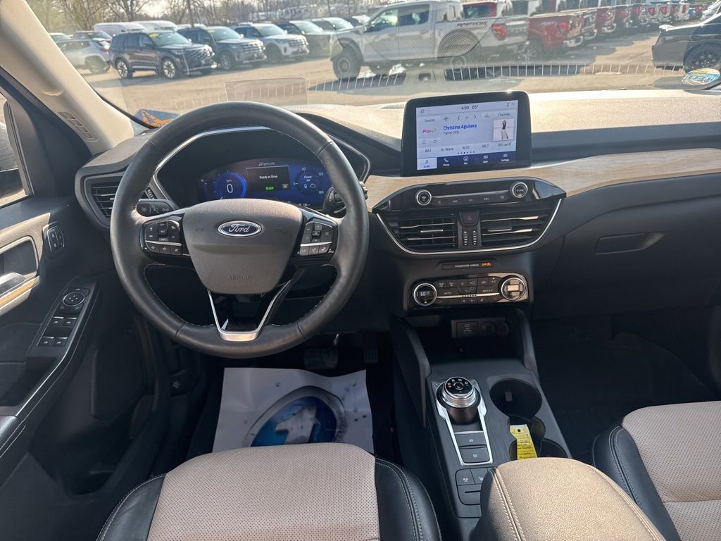Used 2021 Ford Escape Titanium w/ Titanium Elite Package AWD/4WD image 6
