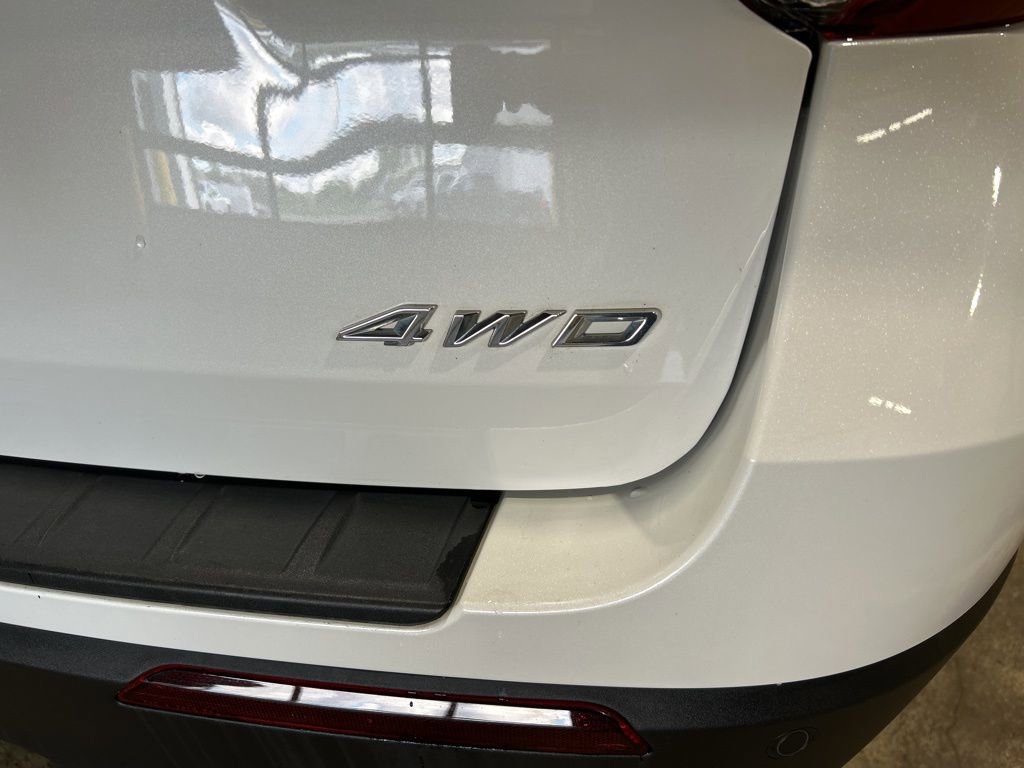 Used 2023 Ford Explorer XLT AWD/4WD image 14