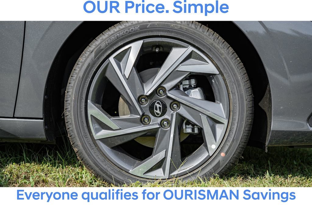 New 2025 Hyundai Elantra SEL image 13