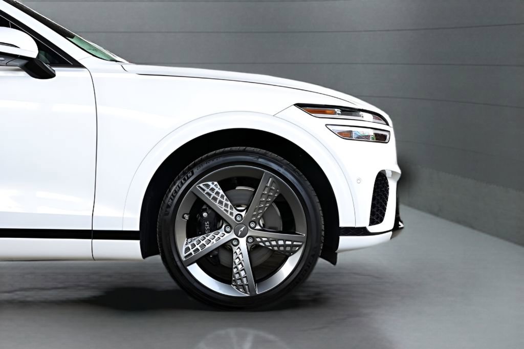 Used 2024 Genesis GV70 3.5T Sport w/ Sport Advanced Package image 10