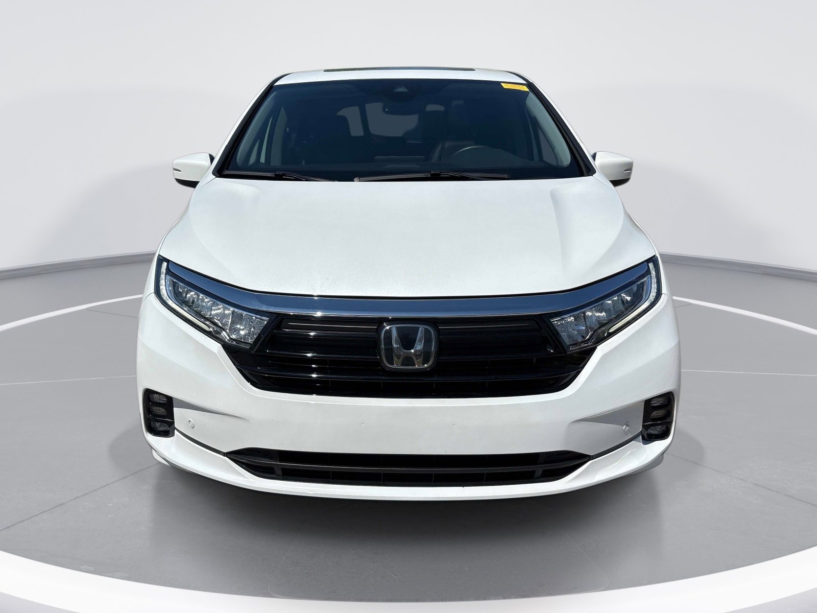 Used 2021 Honda Odyssey Touring image 2
