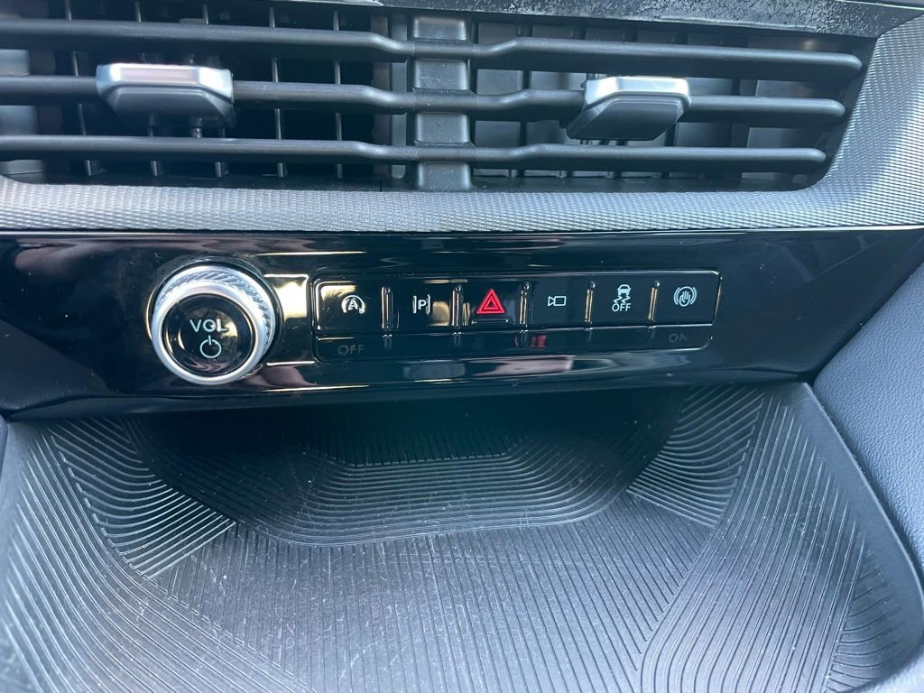 Used 2025 Ford Explorer ST-Line image 13