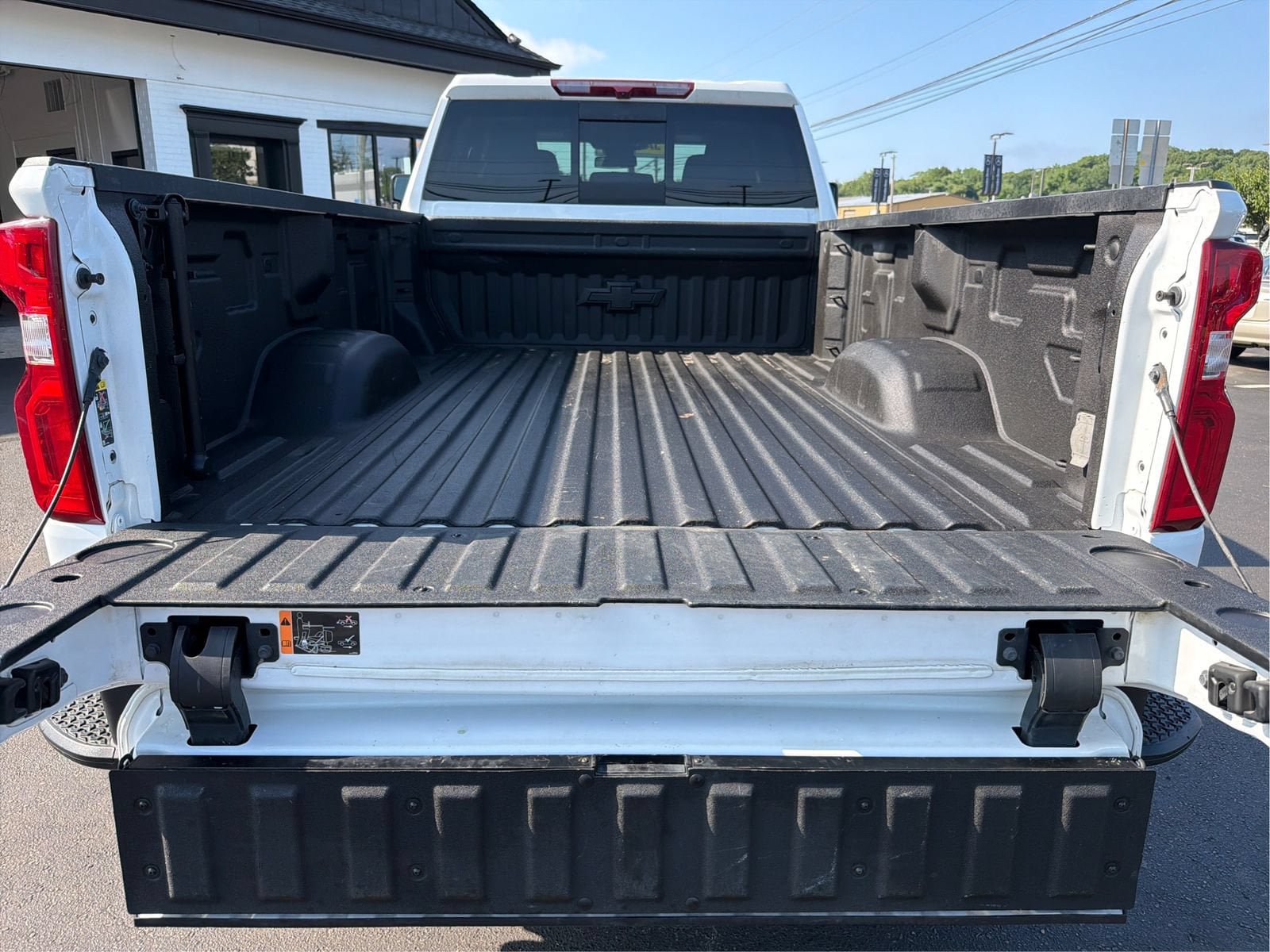 Used 2024 Chevrolet Silverado 2500 LTZ w/ LTZ Convenience Package AWD/4WD image 12