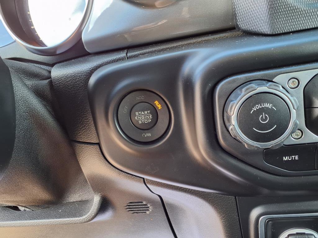 Used 2020 Jeep Wrangler Unlimited Sahara image 13