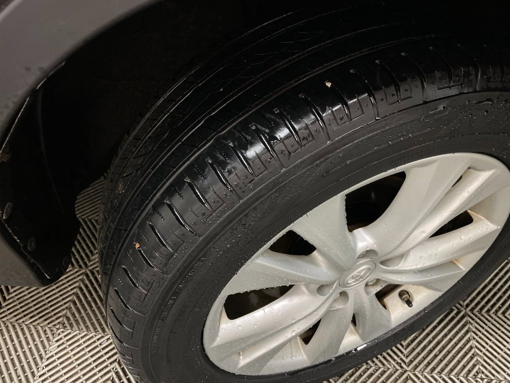 Used 2014 Toyota RAV4 Limited image 44