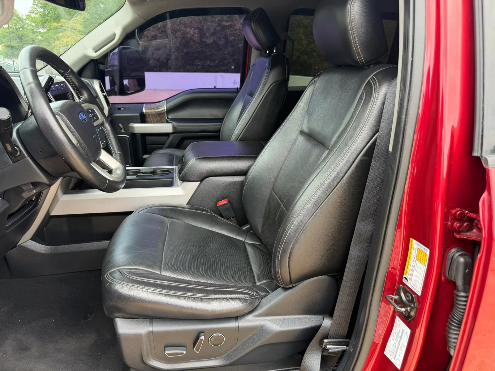 Used 2019 Ford F250 Lariat w/ Chrome Package AWD/4WD image 4