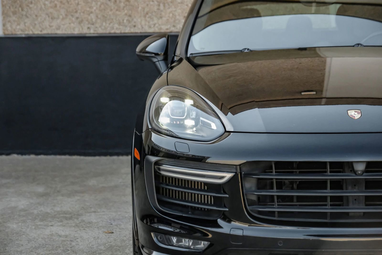 Used 2018 Porsche Cayenne GTS w/ Premium Package Plus image 51