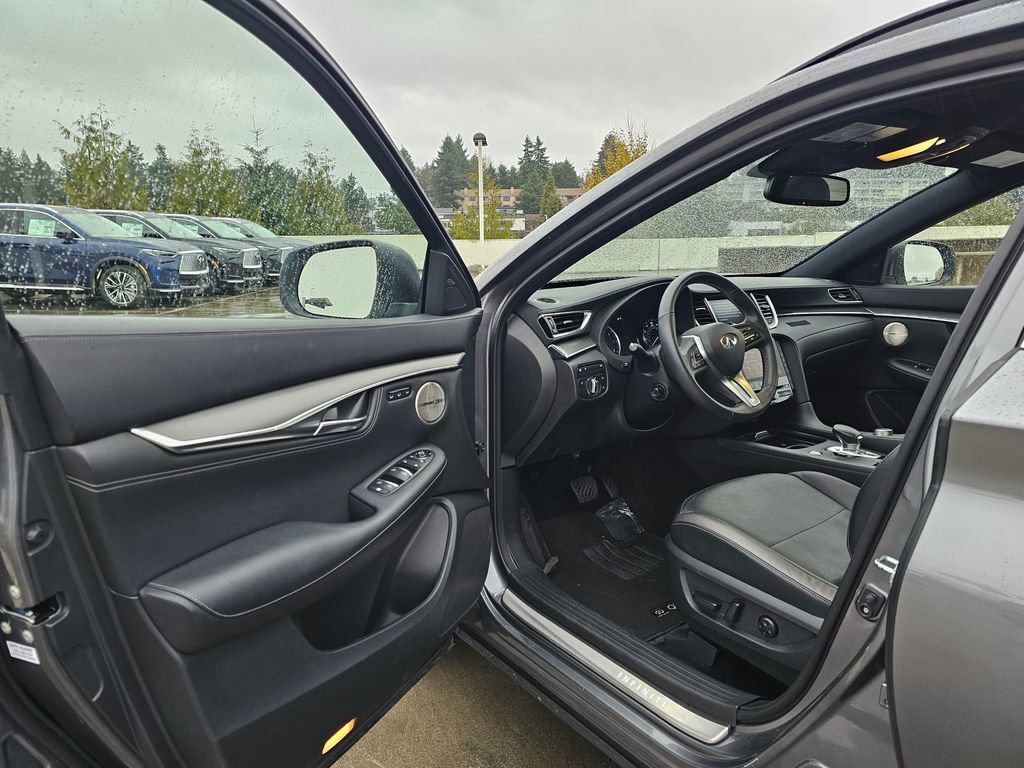 Certified 2023 INFINITI QX55 Essential image 22