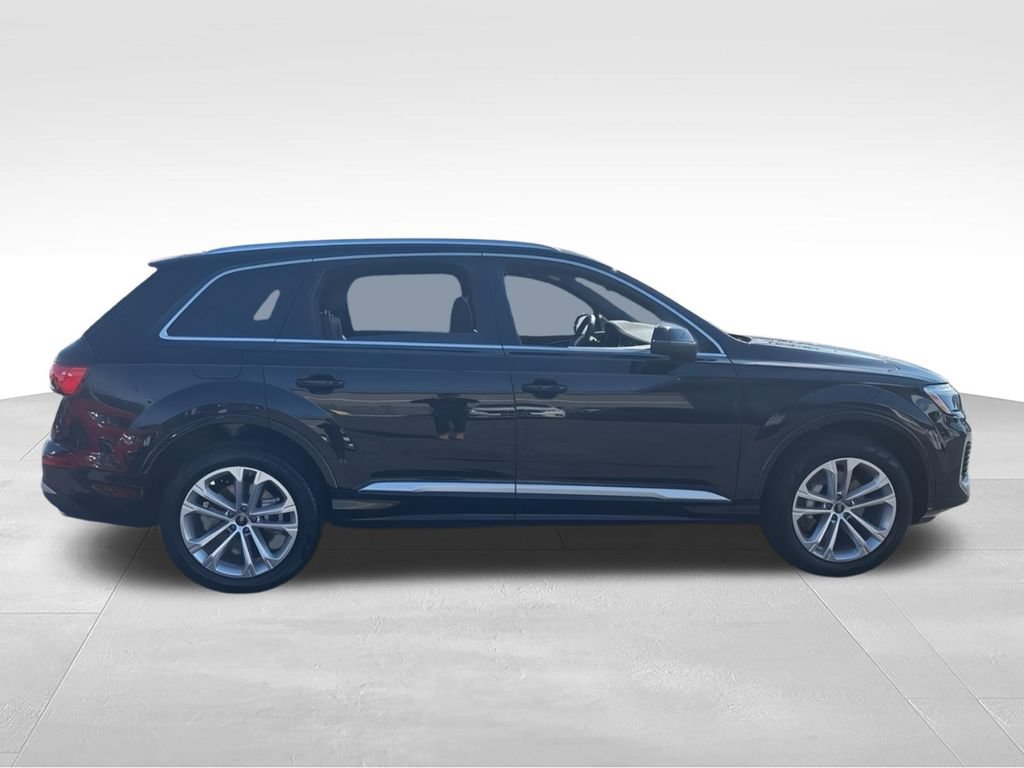 Used 2025 Audi Q7 3.0T Premium Plus AWD/4WD image 13