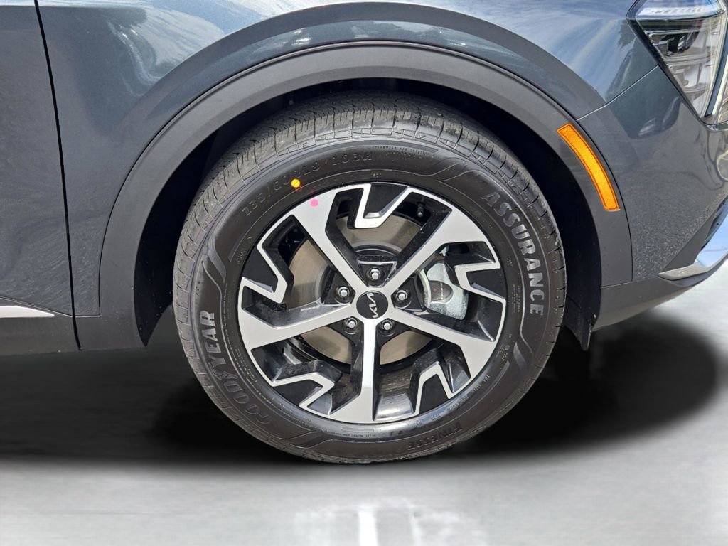 Certified 2025 Kia Sportage EX w/ Premium Package image 6