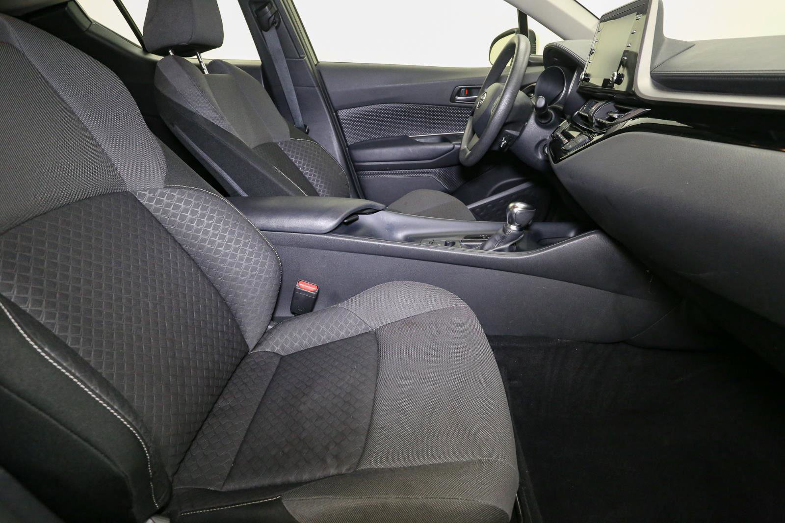 Used 2021 Toyota C-HR LE image 19