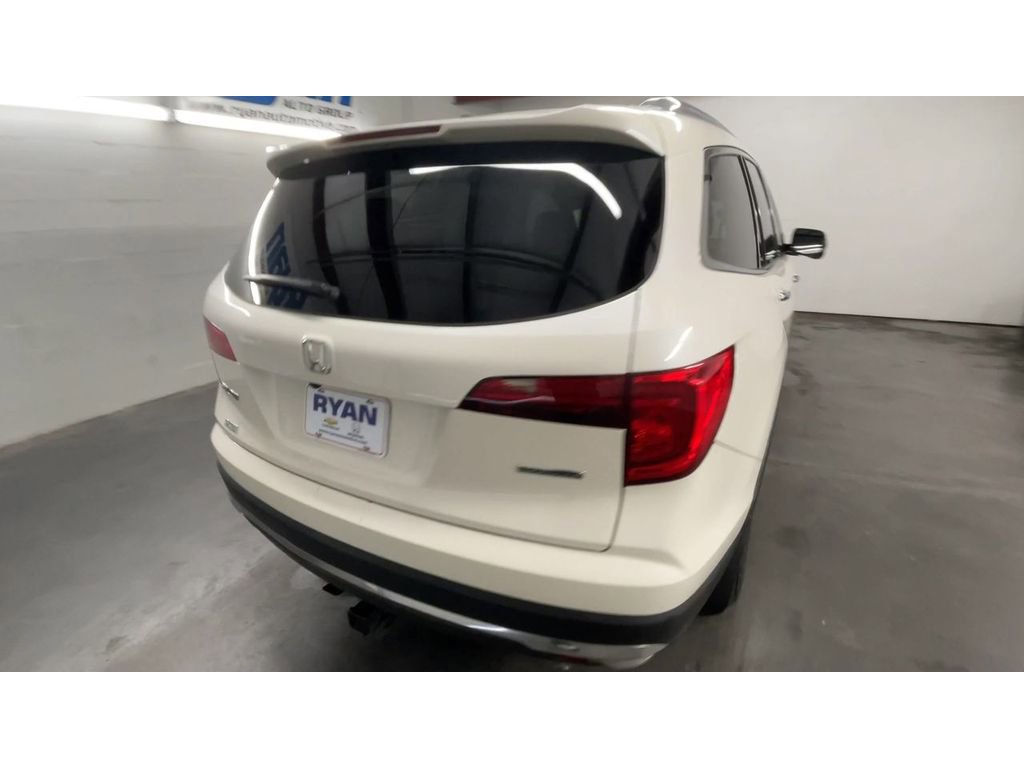 Used 2017 Honda Pilot Touring image 8