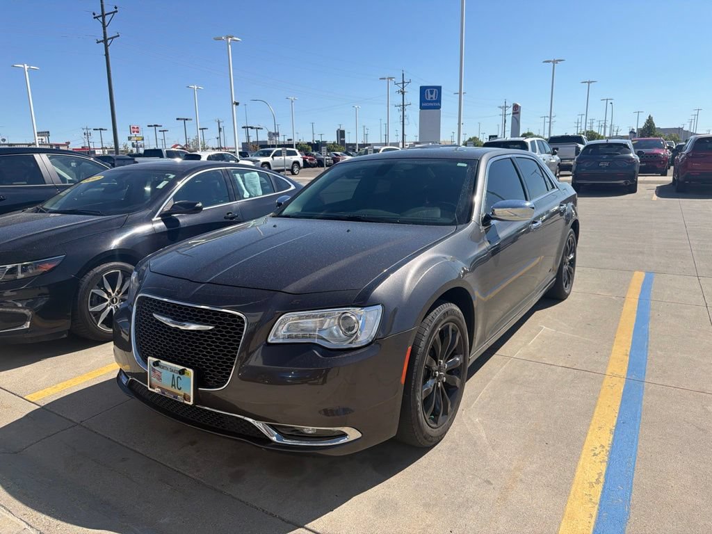Used 2016 Chrysler 300 C AWD/4WD video 3