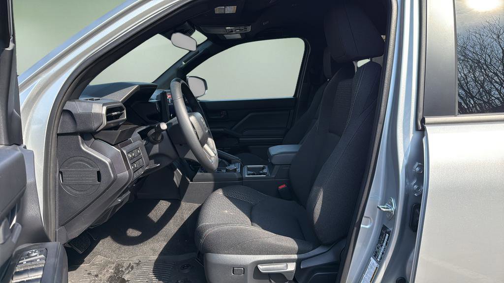 Used 2025 Toyota 4Runner SR5 RWD image 11