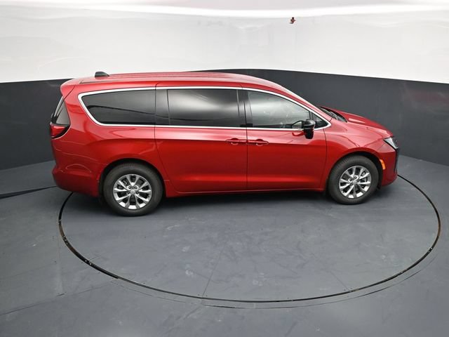 New 2027 Chrysler Pacifica Select AWD/4WD image 48