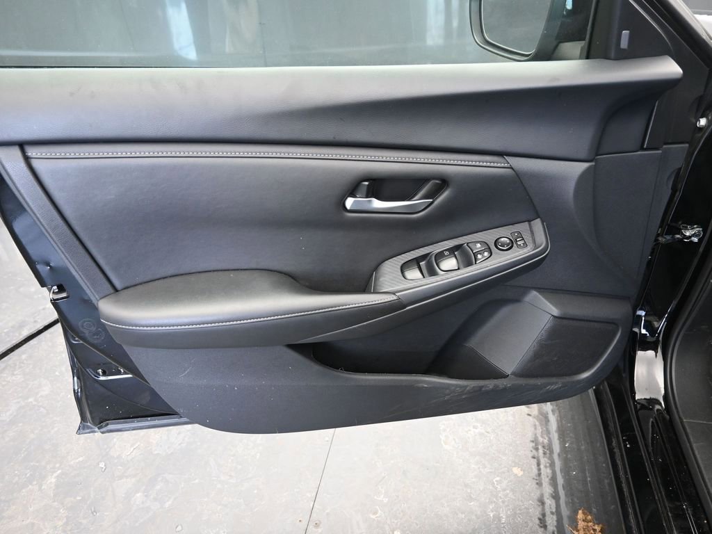 Used 2024 Nissan Sentra SV FWD image 19