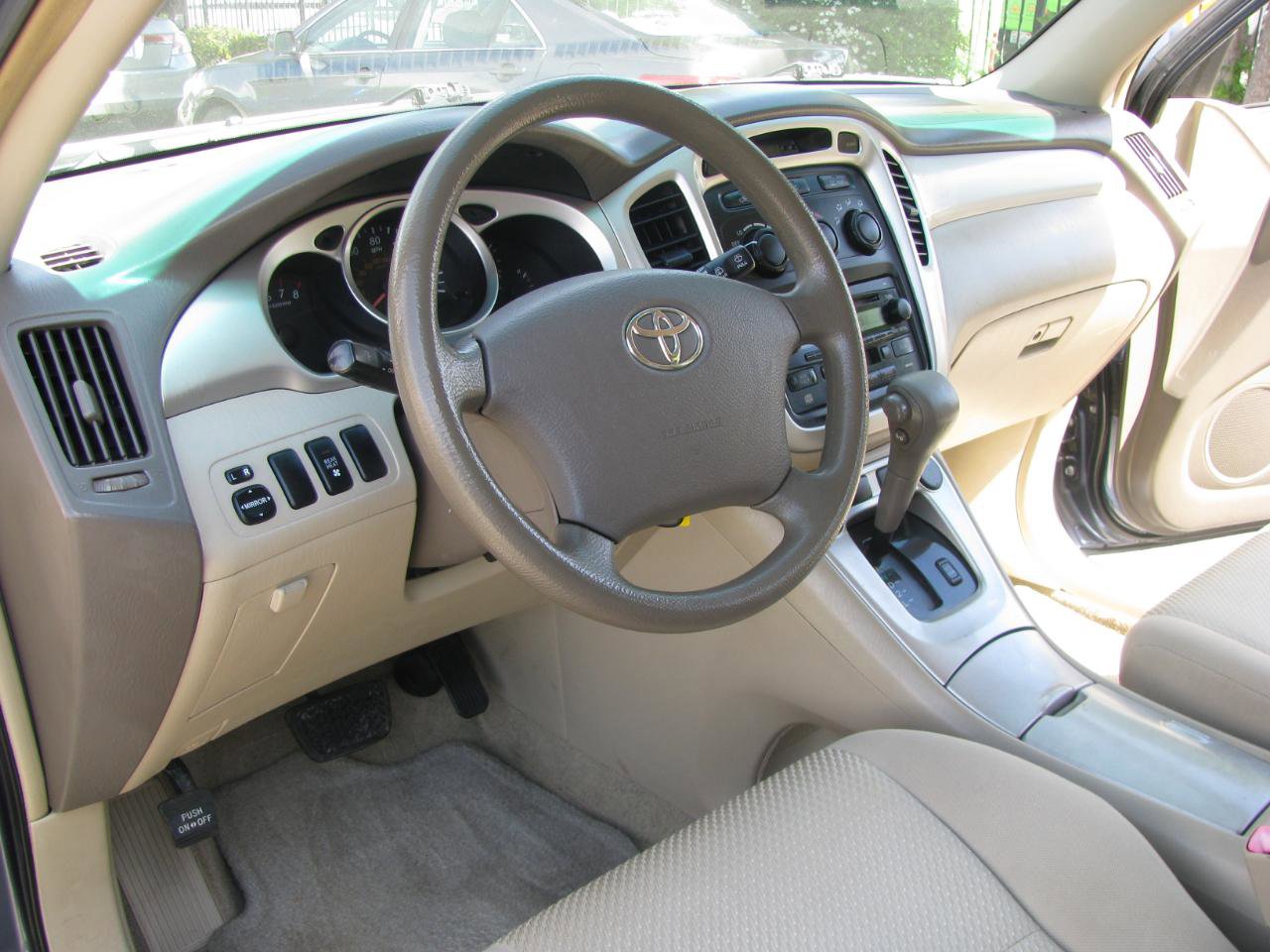 Used 2004 Toyota Highlander 4dr 4-Cyl (Natl) image 9