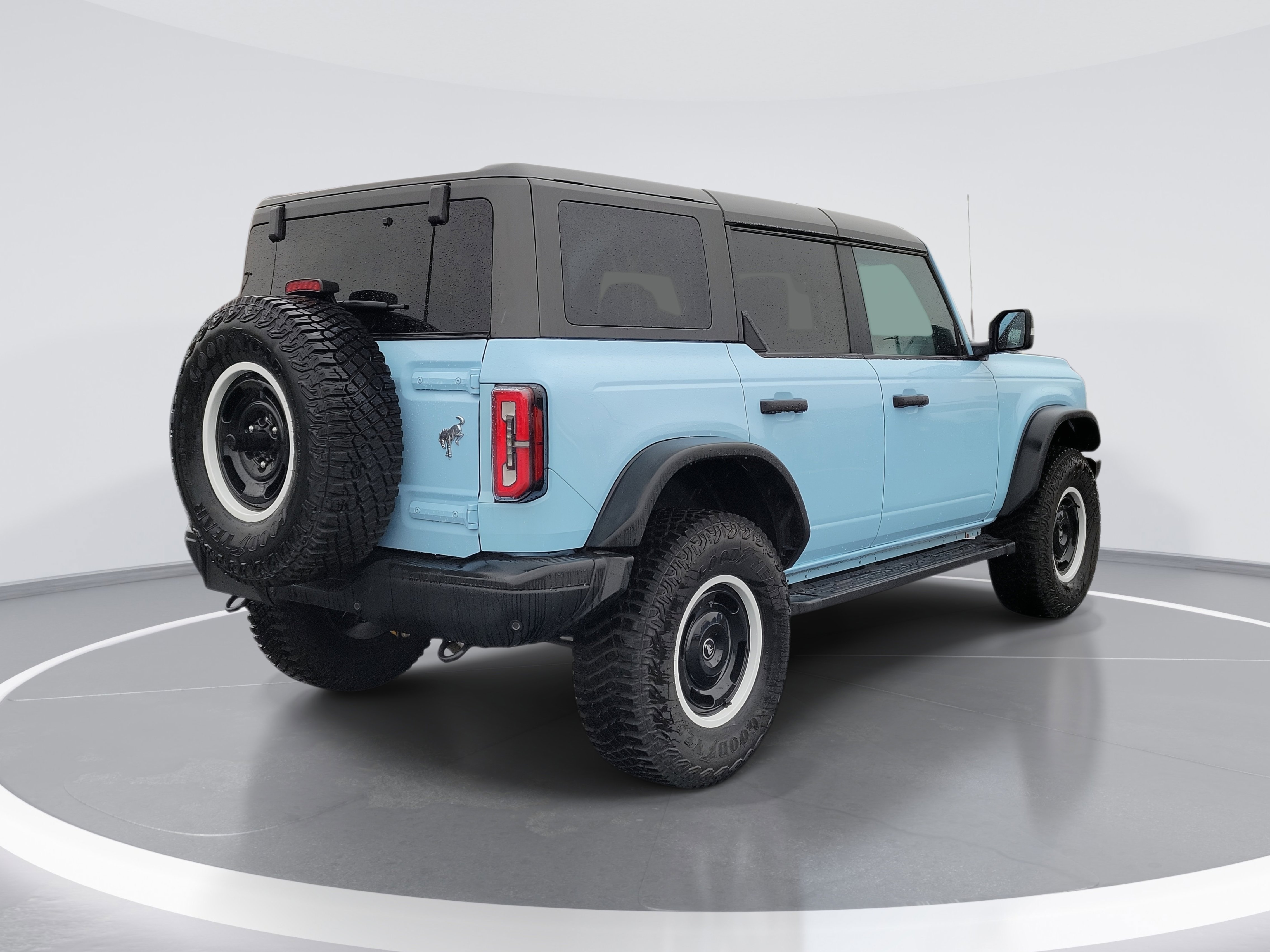 Certified 2023 Ford Bronco Heritage Edition image 3