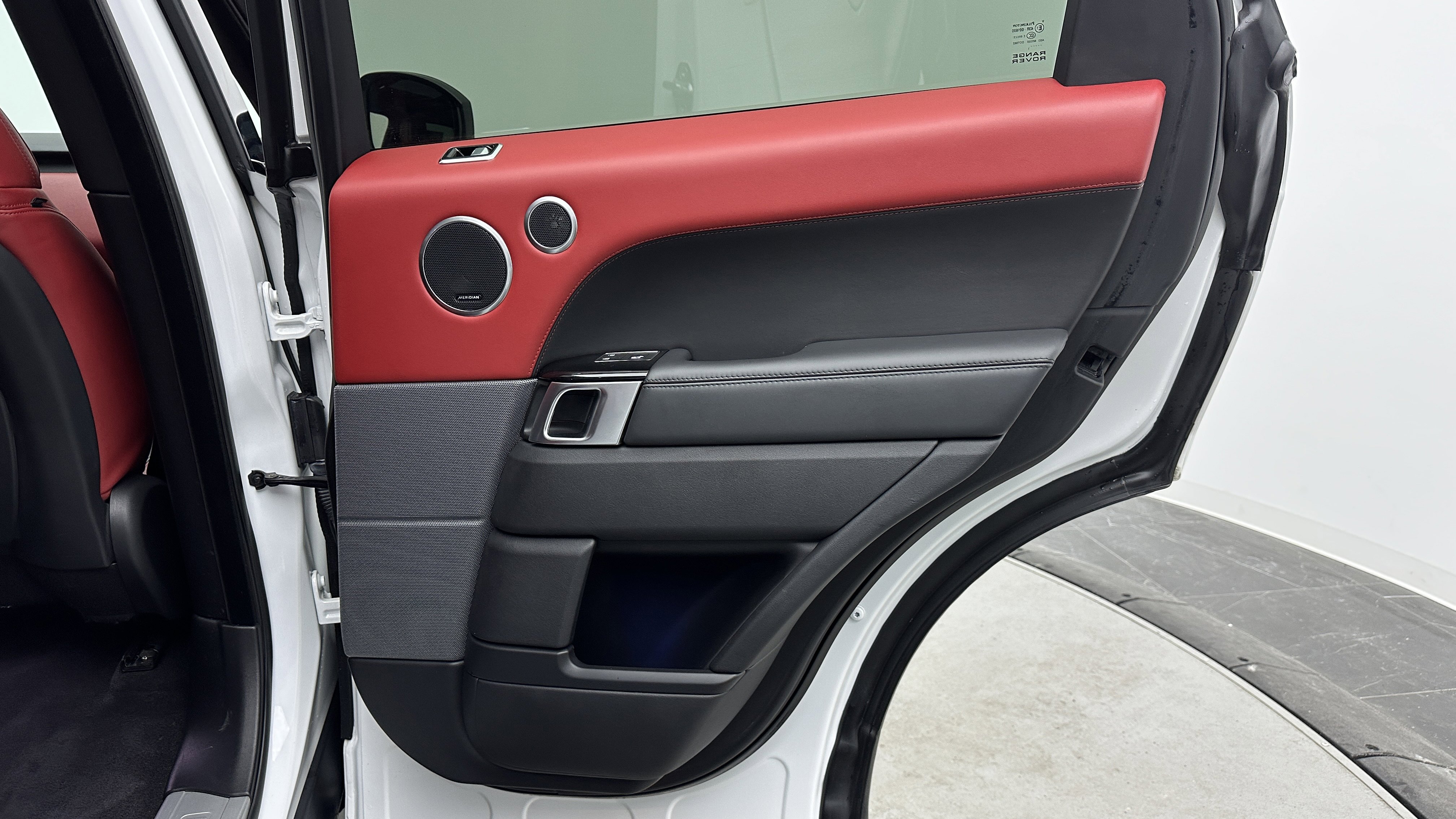 Used 2021 Land Rover Range Rover Sport Autobiography image 35