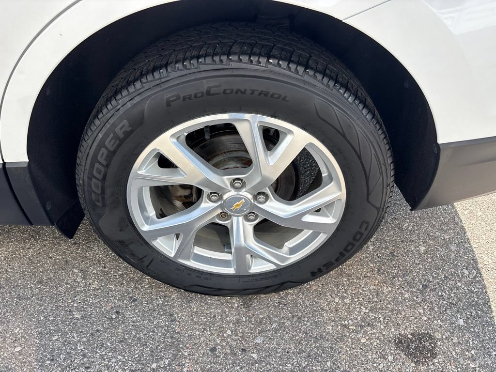Certified 2018 Chevrolet Equinox LT AWD/4WD image 9