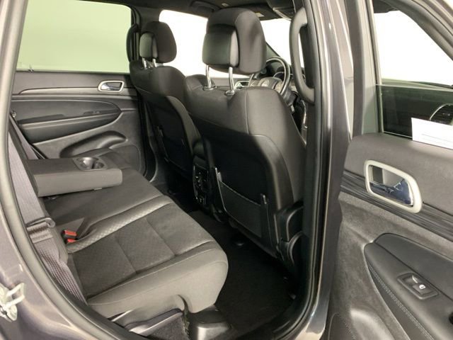 Used 2021 Jeep Grand Cherokee Laredo w/ Security & Convenience Group image 35