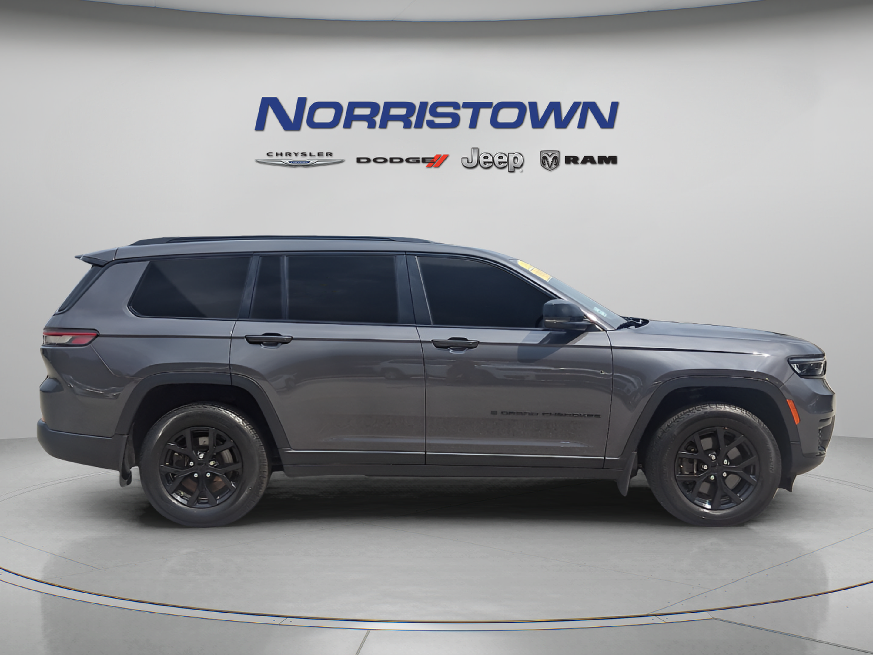 Certified 2024 Jeep Grand Cherokee L Altitude AWD/4WD image 7