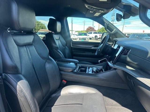 Used 2024 Jeep Wagoneer Series II w/ Flexible Seating Group AWD/4WD image 10