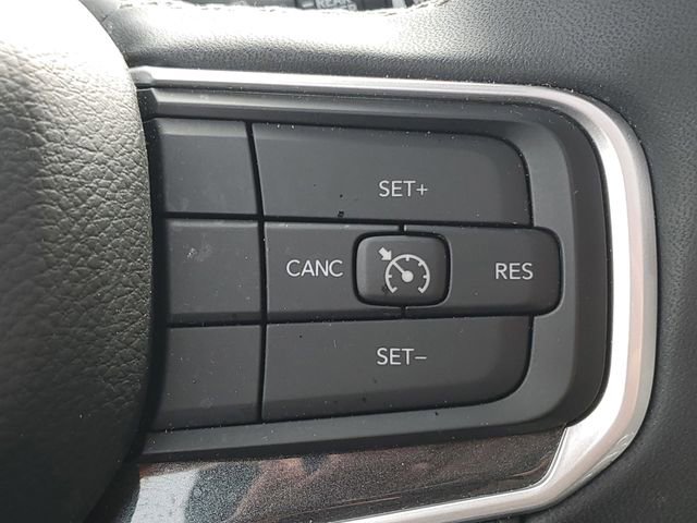 Used 2024 Jeep Wagoneer 4WD w/ Premium Group I image 15