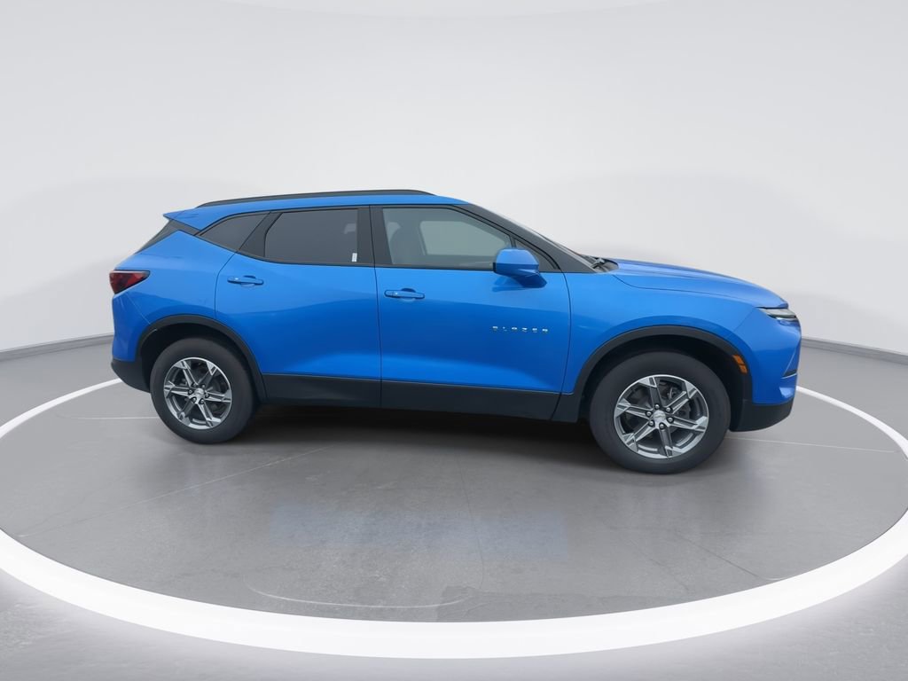 Used 2024 Chevrolet Blazer LT w/ Convenience Package FWD image 9