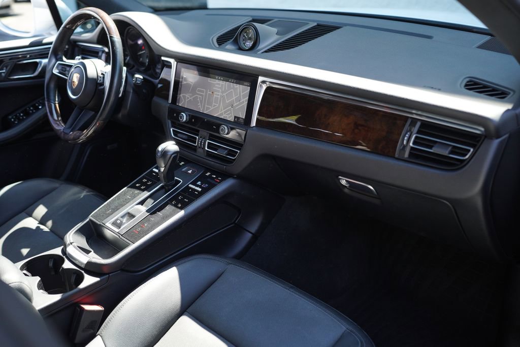 Used 2022 Porsche Macan AWD/4WD image 22