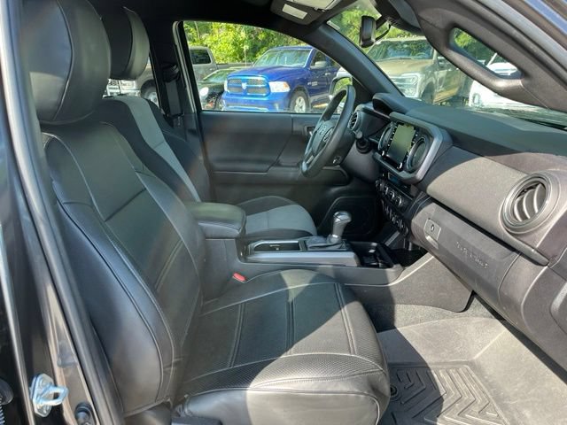Used 2023 Toyota Tacoma TRD Sport w/ Technology Package AWD/4WD image 11