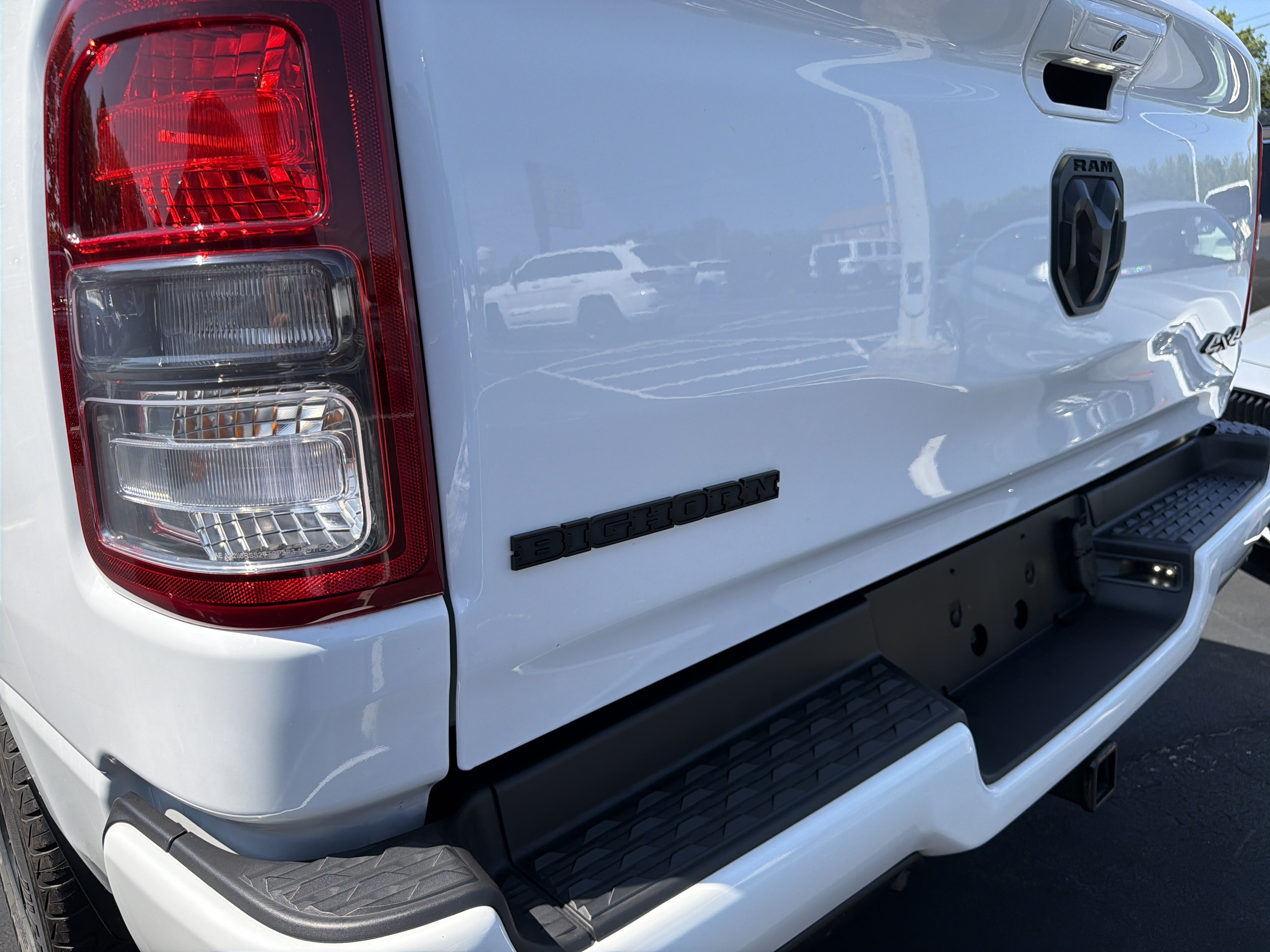 Used 2022 RAM 1500 Big Horn AWD/4WD image 9