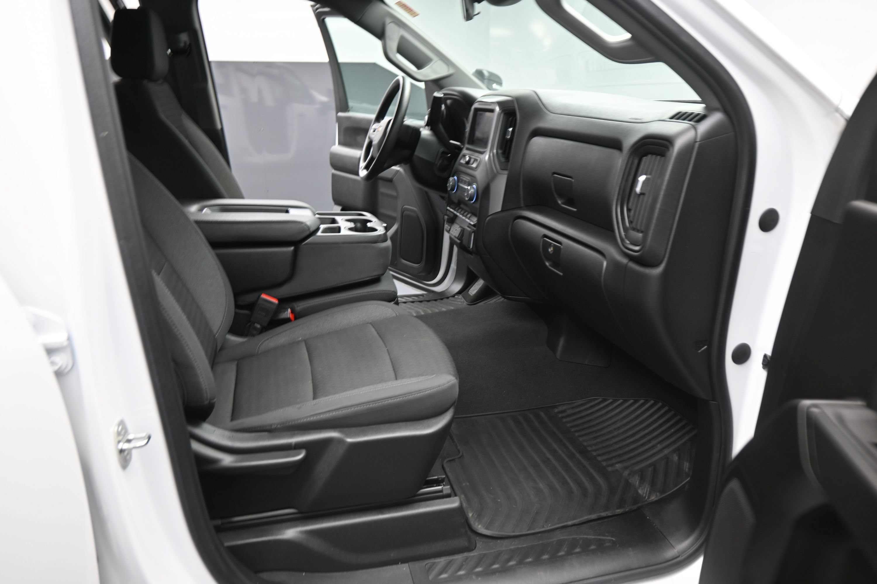 Used 2024 Chevrolet Silverado 2500 Custom w/ Custom Convenience Package AWD/4WD image 20