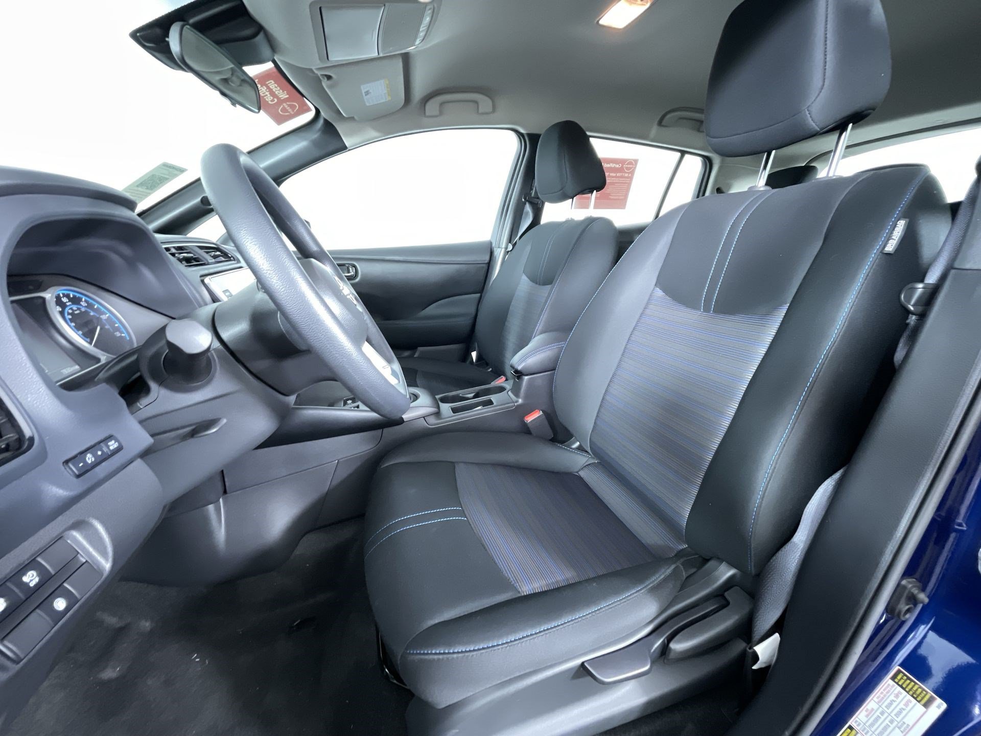 Certified 2025 Nissan Leaf S FWD image 15