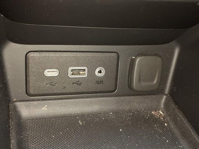 Used 2024 GMC Terrain SLE w/ Driver Convenience Package image 18