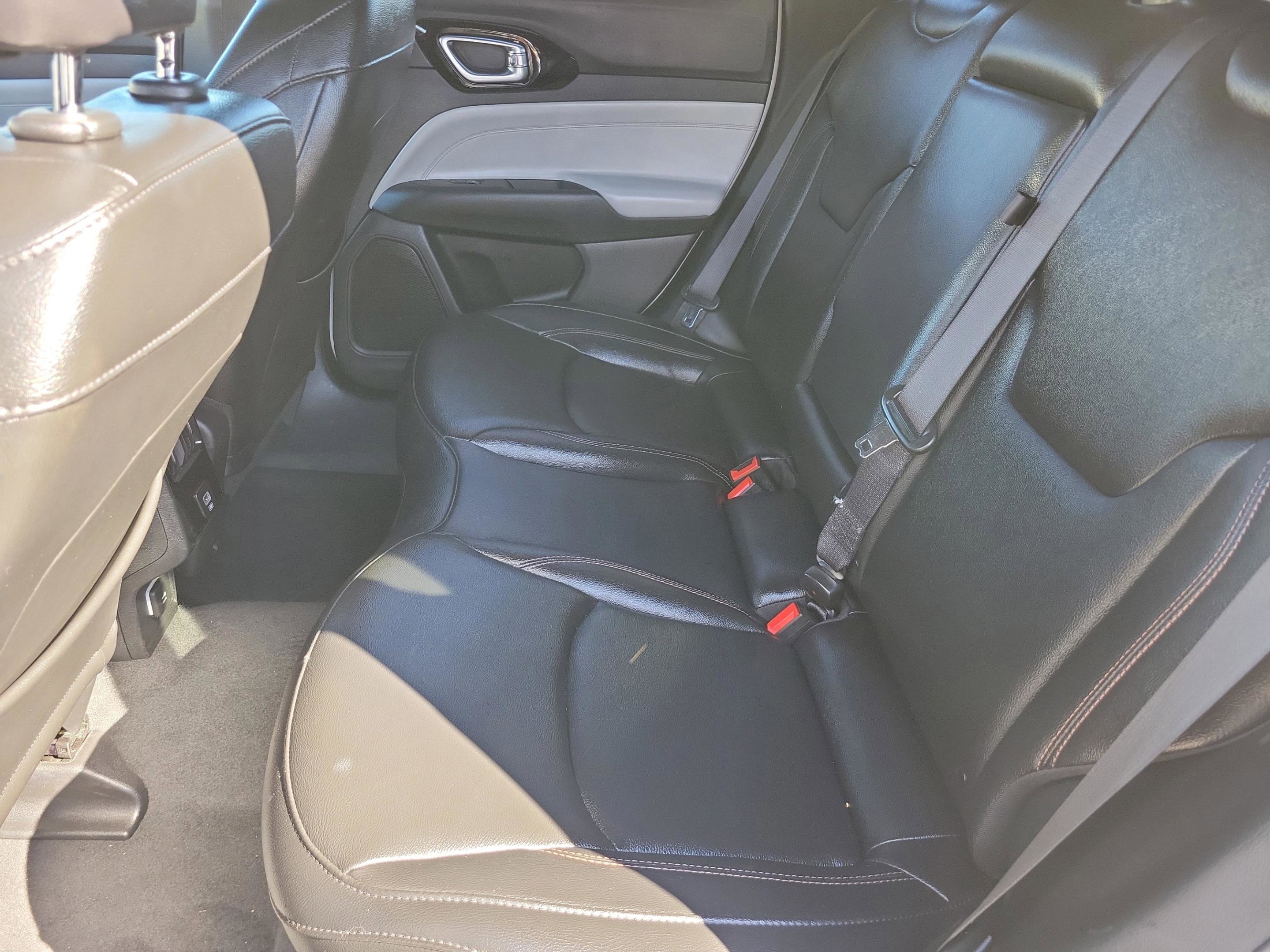 Used 2024 Jeep Compass Limited image 21