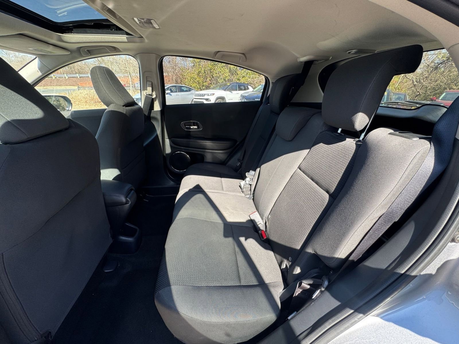 Used 2022 Honda HR-V EX image 34