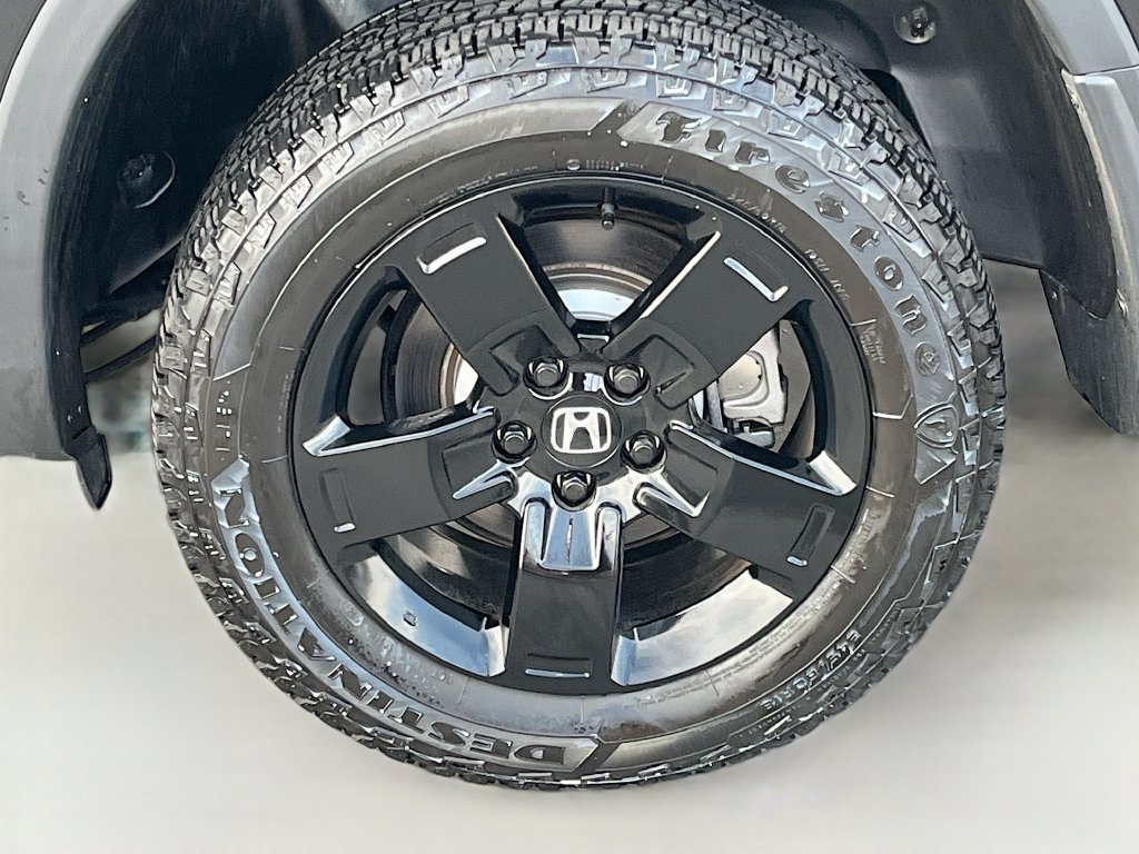 Used 2025 Honda Ridgeline Black Edition image 32