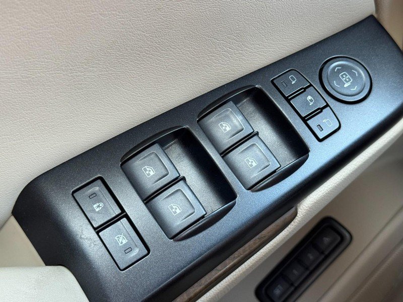 Used 2018 GMC Yukon Denali AWD/4WD image 25
