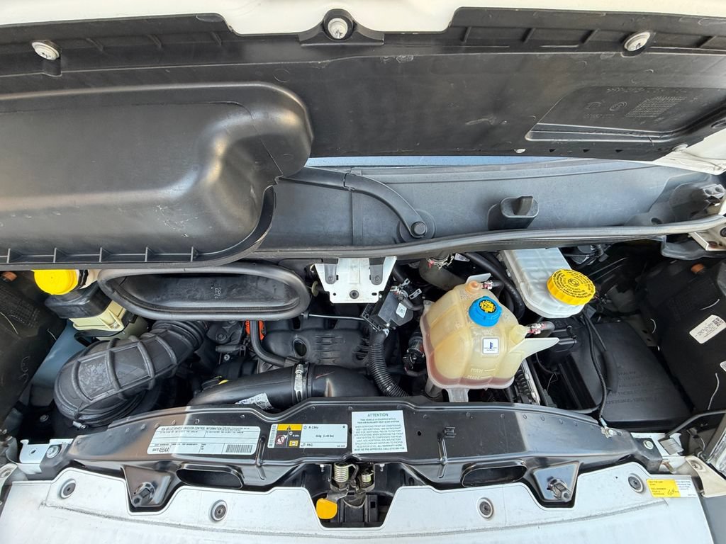 Used 2021 RAM ProMaster 2500 w/ Convenience Group FWD image 9