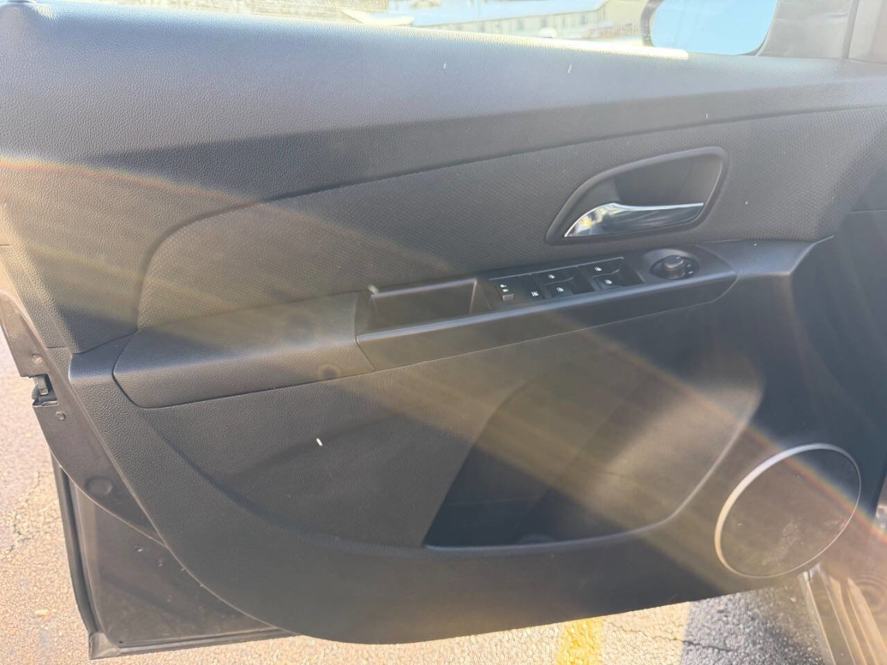 Used 2015 Chevrolet Cruze Diesel w/ Sun And Sound Package image 10