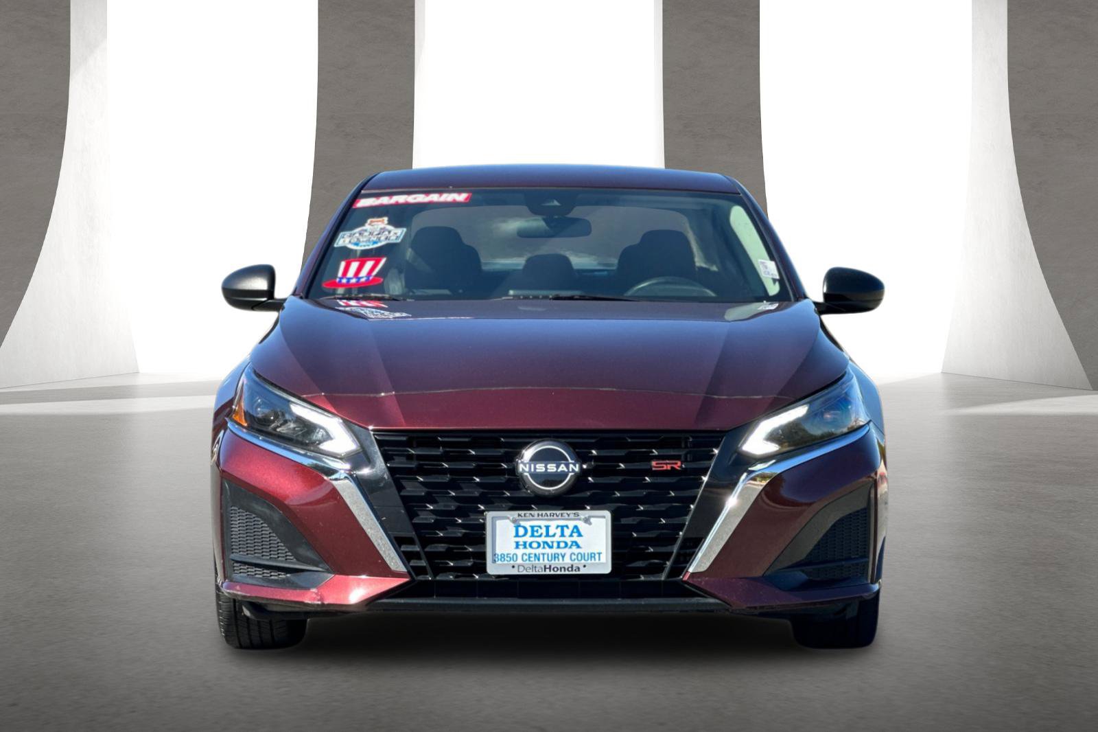 Used 2024 Nissan Altima 2.5 SV FWD image 9