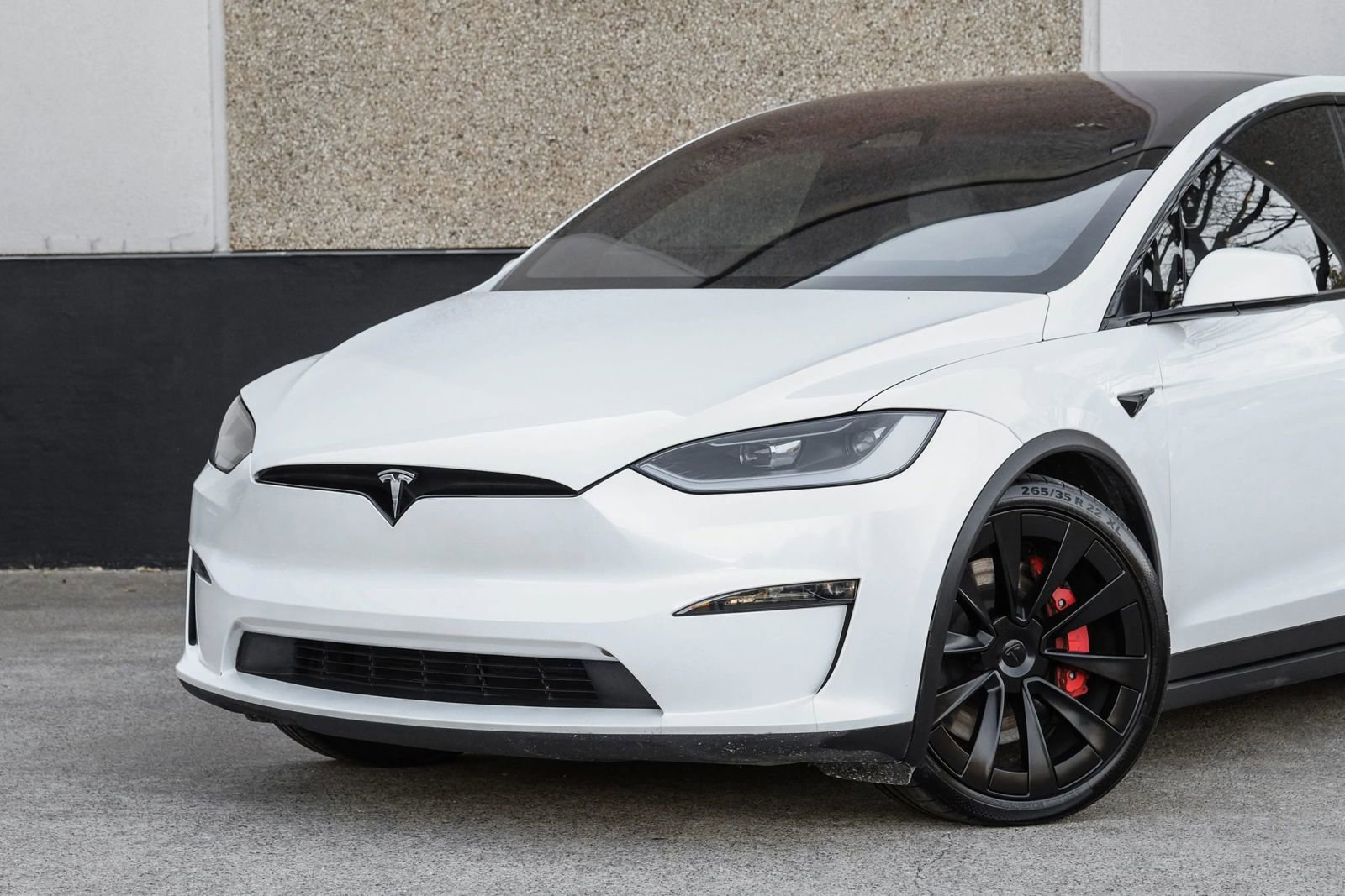 Used 2023 Tesla Model X Plaid image 5
