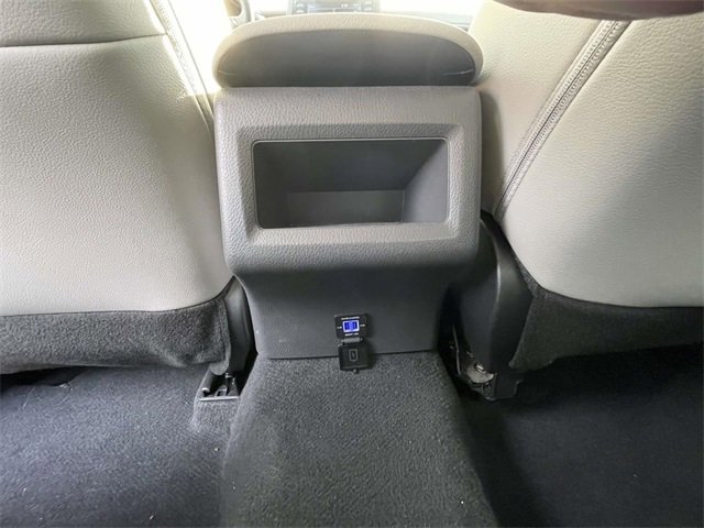 Used 2024 Toyota Camry SE image 12