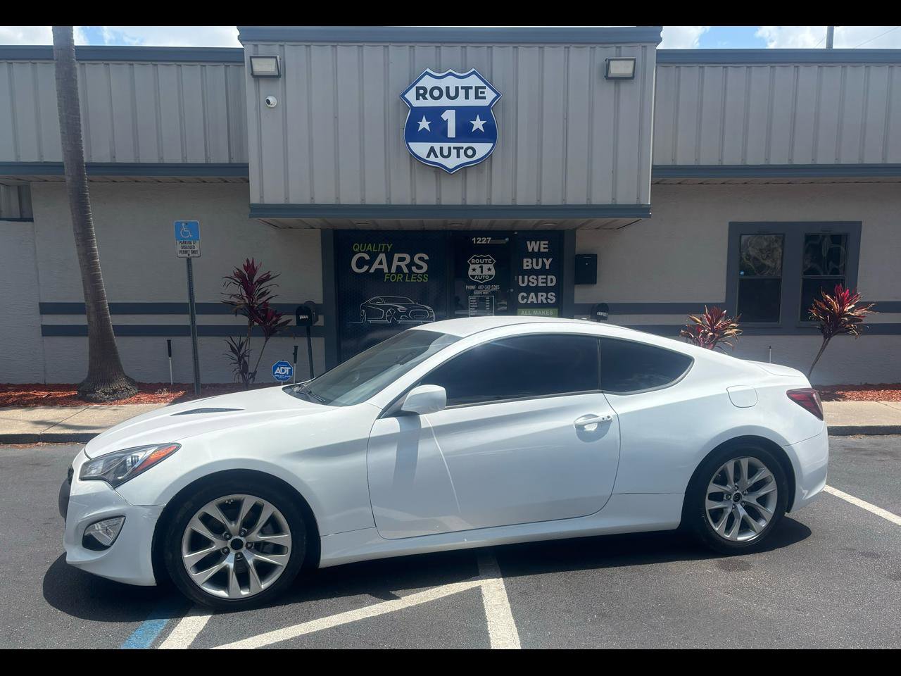 Used 2014 Hyundai Genesis 2.0T RWD image 1