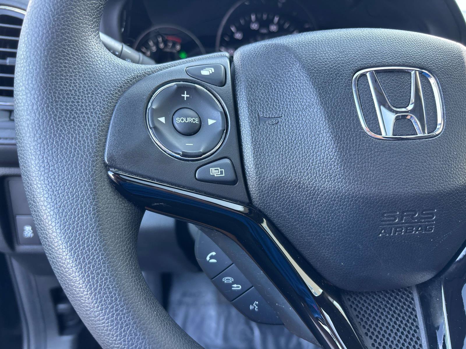 Used 2018 Honda HR-V EX image 19