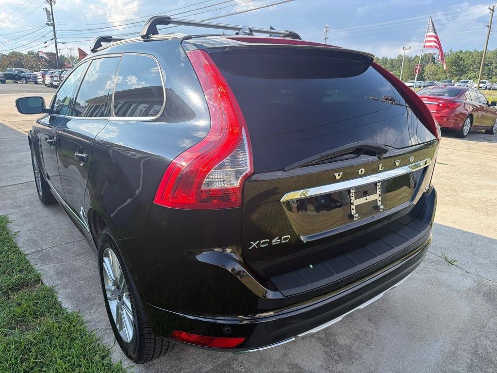 Used 2017 Volvo XC60 T5 Inscription w/ Preferred Option Package FWD image 10