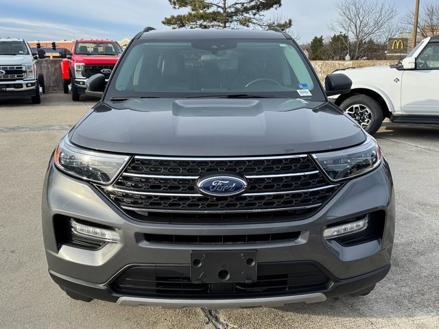 Used 2023 Ford Explorer XLT w/ Equipment Group 202A image 2